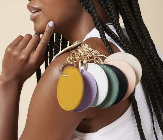 Black Boutique Circular Key Clip